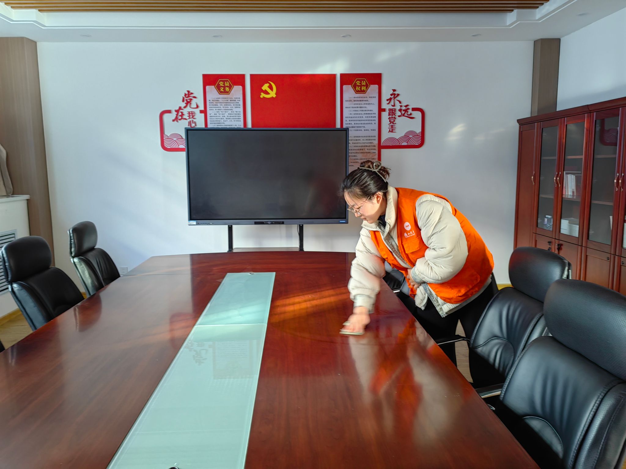 864b9fdbf6a3808a58987773f8ba8203